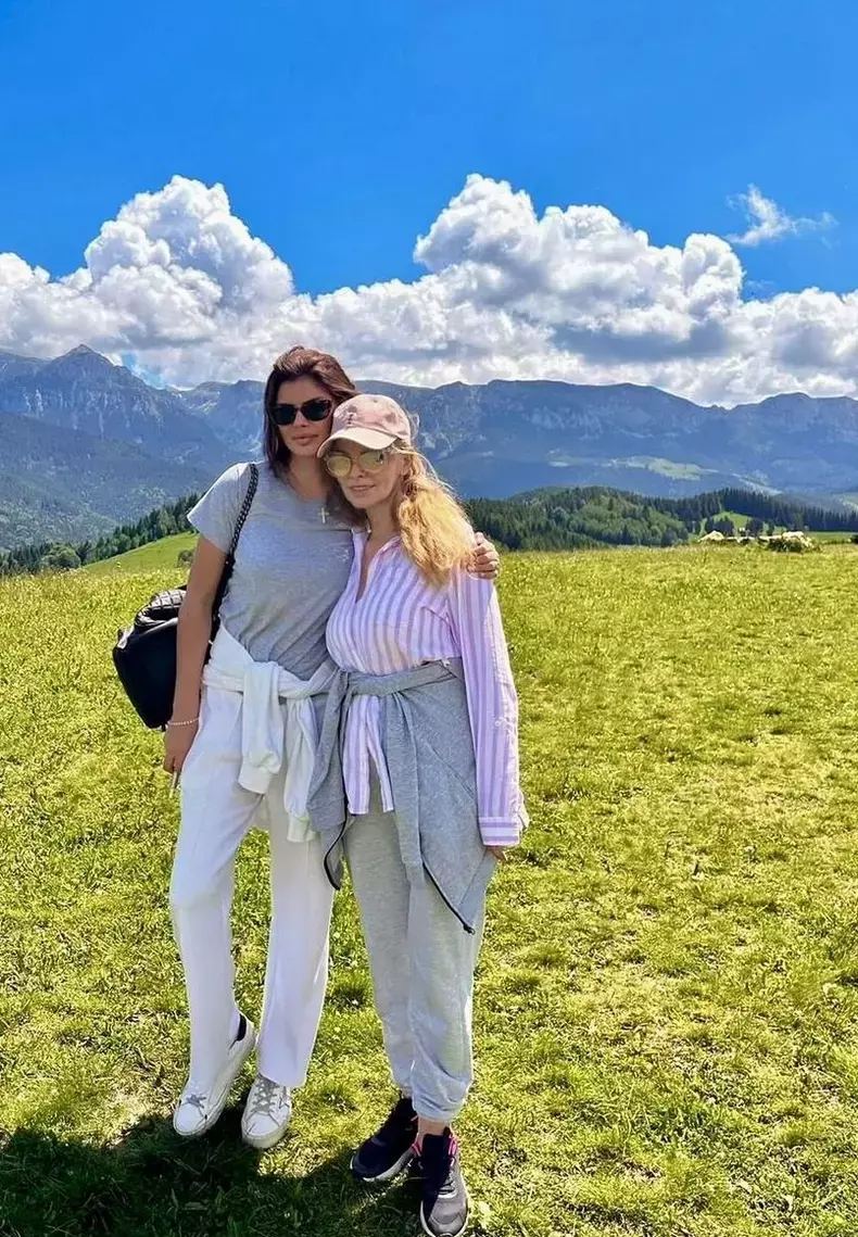 anastasia-lazariuc-1