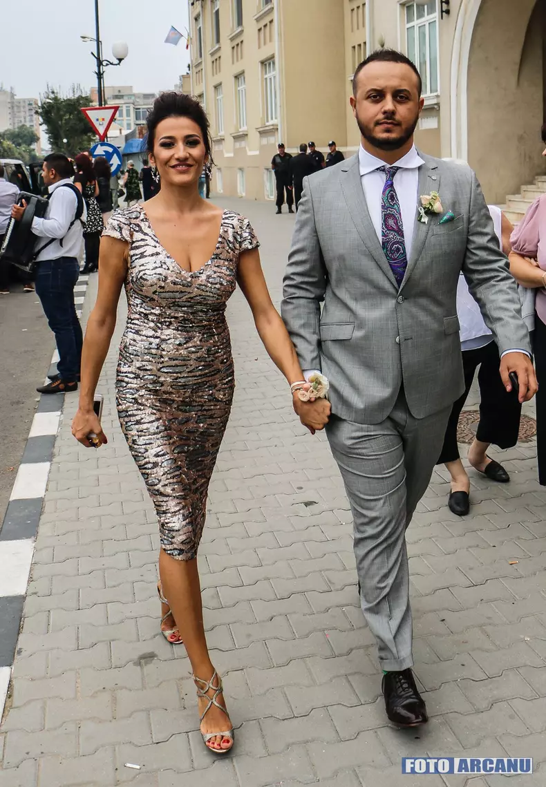 Claudia-Patrascanu-si-Gabi-Badalau-surprinsi-in-ipostaze-tandre.-Ce-se-intampla-intre-cei-doi-artista-a-rupt-tacerea-EXCLUSIV-1