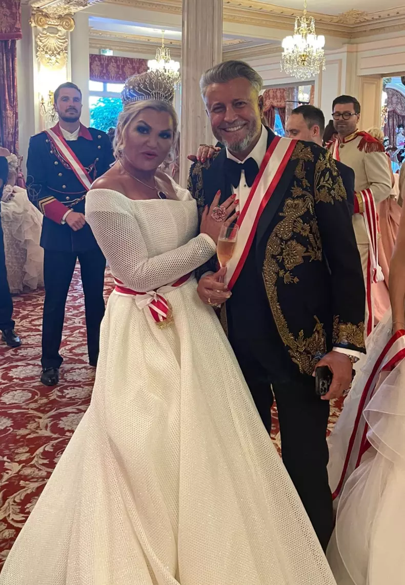 Cătălin Botezatu flirt contesă