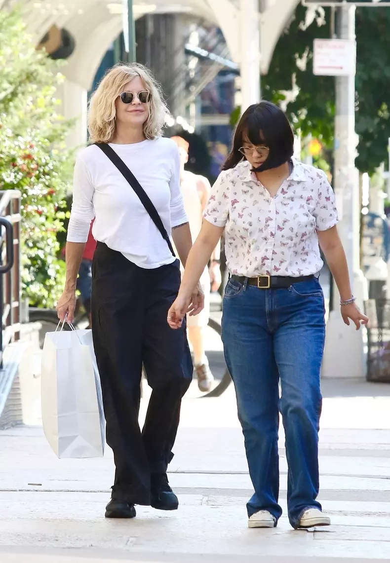 Meg Ryan, apariție publică rară cu fiica ei  (4)