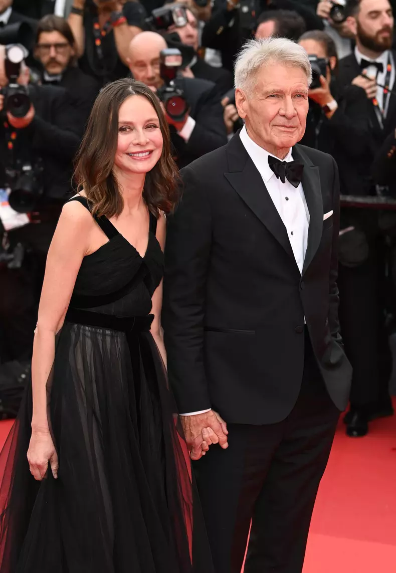 Calista Flockhart și Harrison Ford, spectaculoși pe covorul roșu de la Cannes 2023. Ce gafă au făcut organizatorii