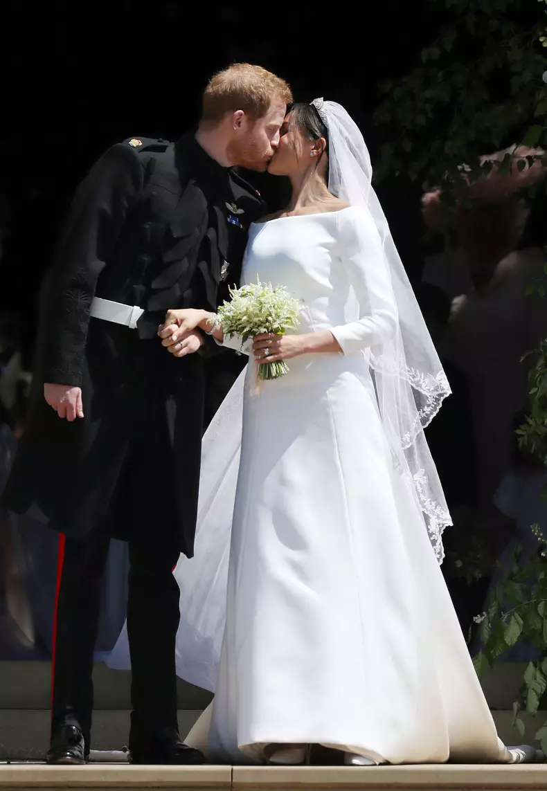 Prințesele Eugenie, Meghan și Kate au fost sărutate diferit în ziua nunții