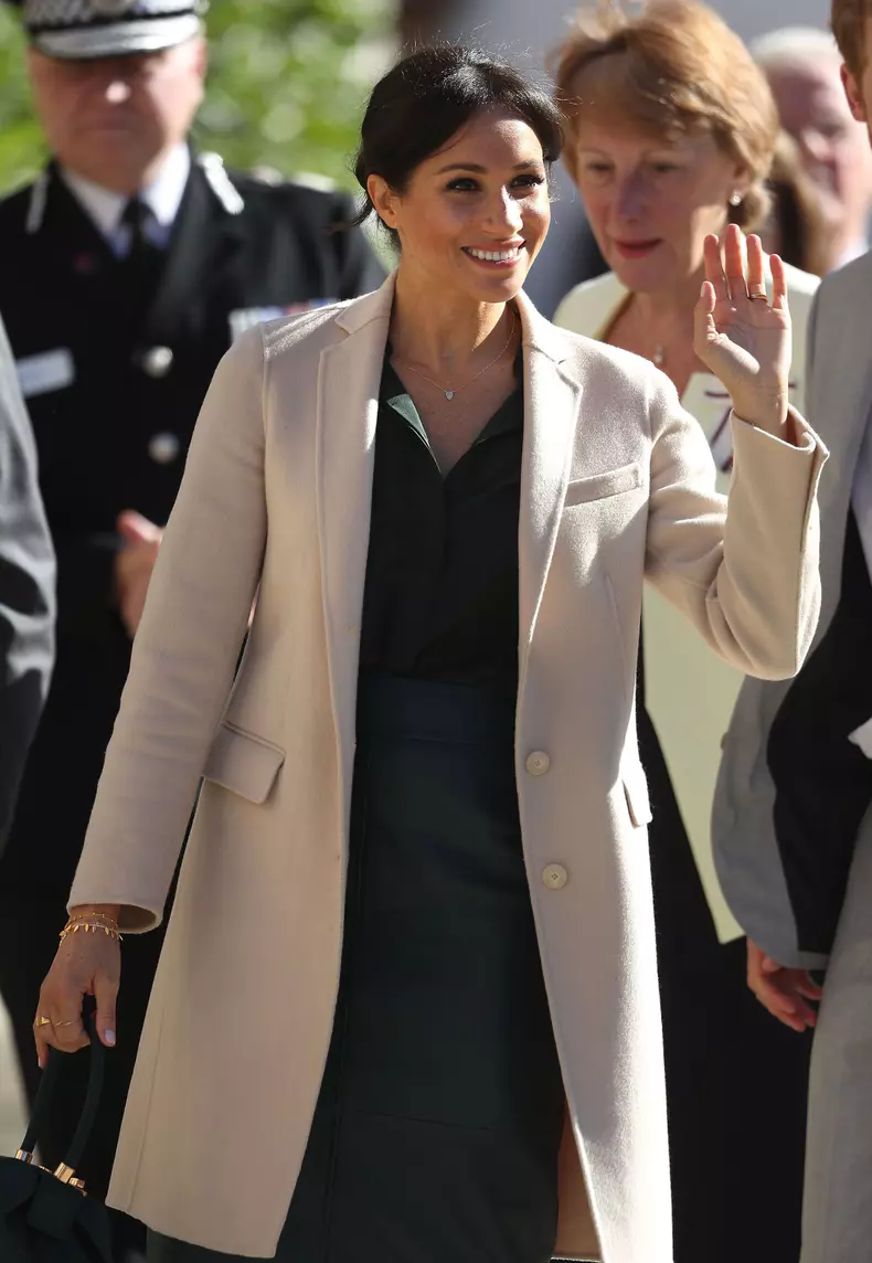 De ce membrii familiei regale britanice poartă mereu același model de pantofi