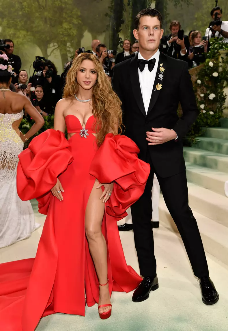 Shakira în Carolina Herrera & Wes Gordon