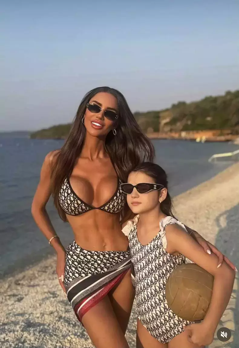 bianca-dragusanu-si-fiica-sofia-vacanta-bodrum-2