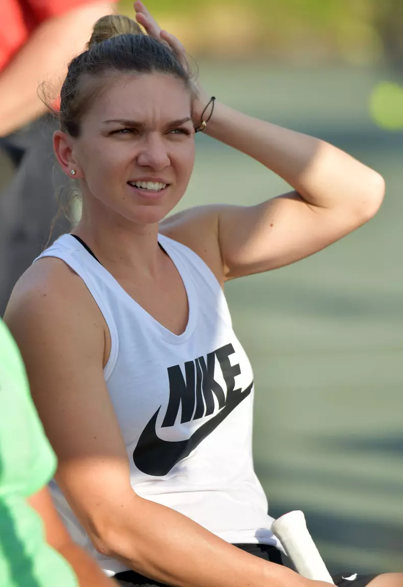 BREAKING NEWS - FILE PHOTO - Wimbledon's 2019 champion Simona Halep fails a drugs test for blood-booster Roxadustat - but former world No 1 says she feels 'betrayed' and will fight 'until the end' to clear her name