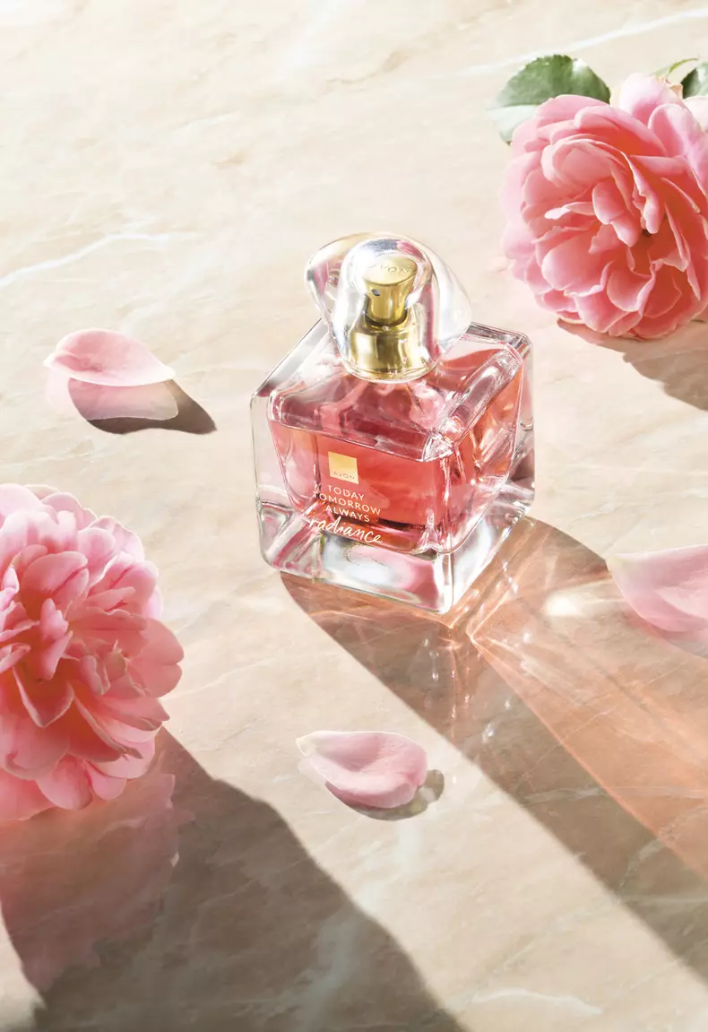 Apă de parfum Avon TTA Radiance
