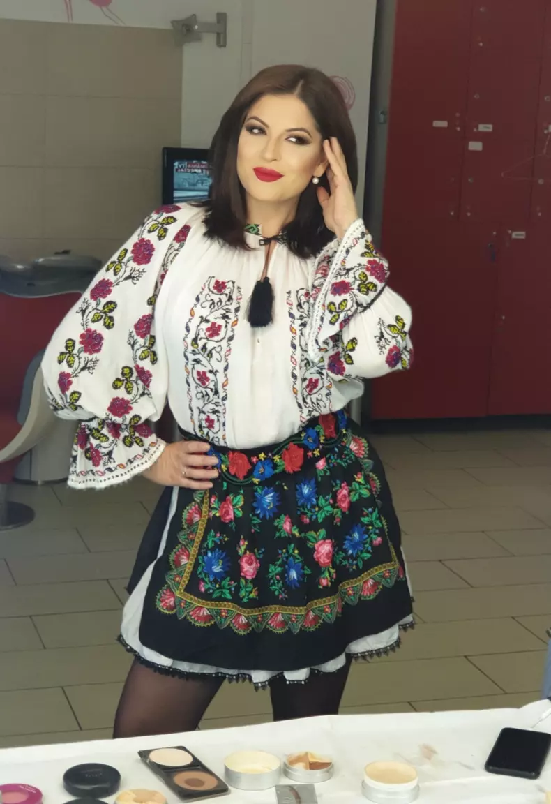 Geanina-Lungu-insarcinata-6