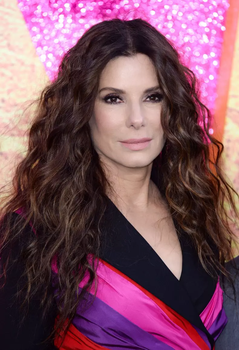Sandra Bullock a atras toate privirile la premiera „The Lost City”. Cum s-a îmbrăcat actrița de 57 de ani