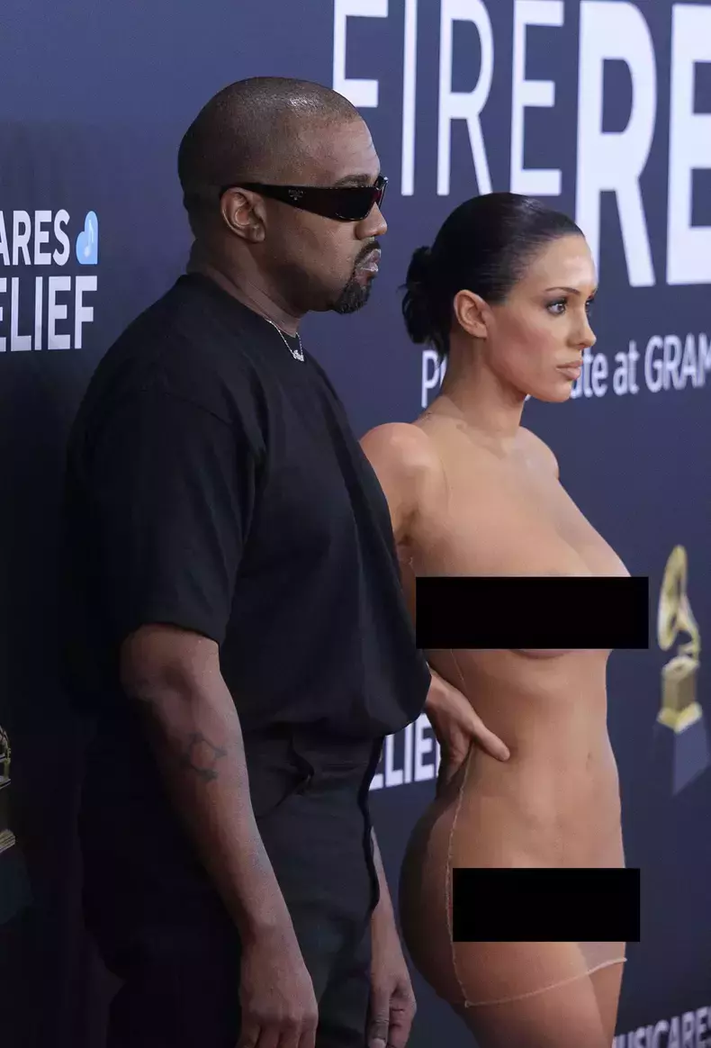Kanye West si Bianca Censori8