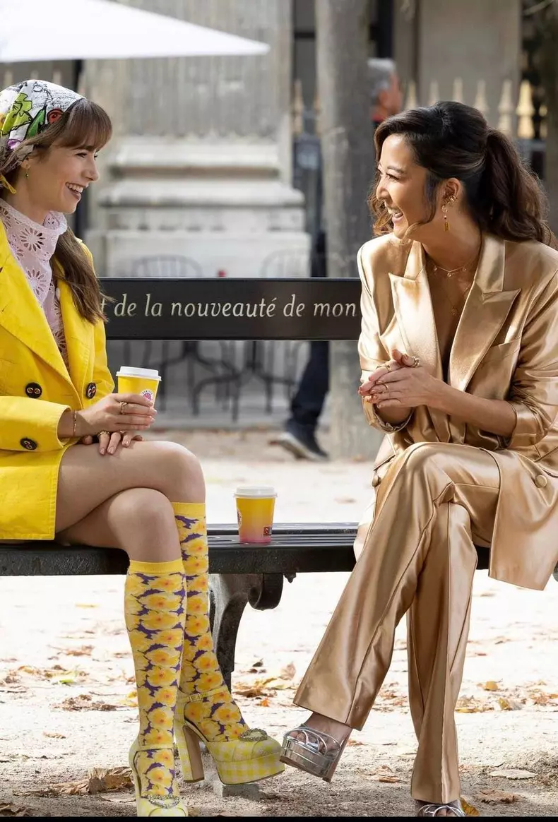 Primele imagini din sezonul 3 „Emily in Paris”, lansate de Netflix