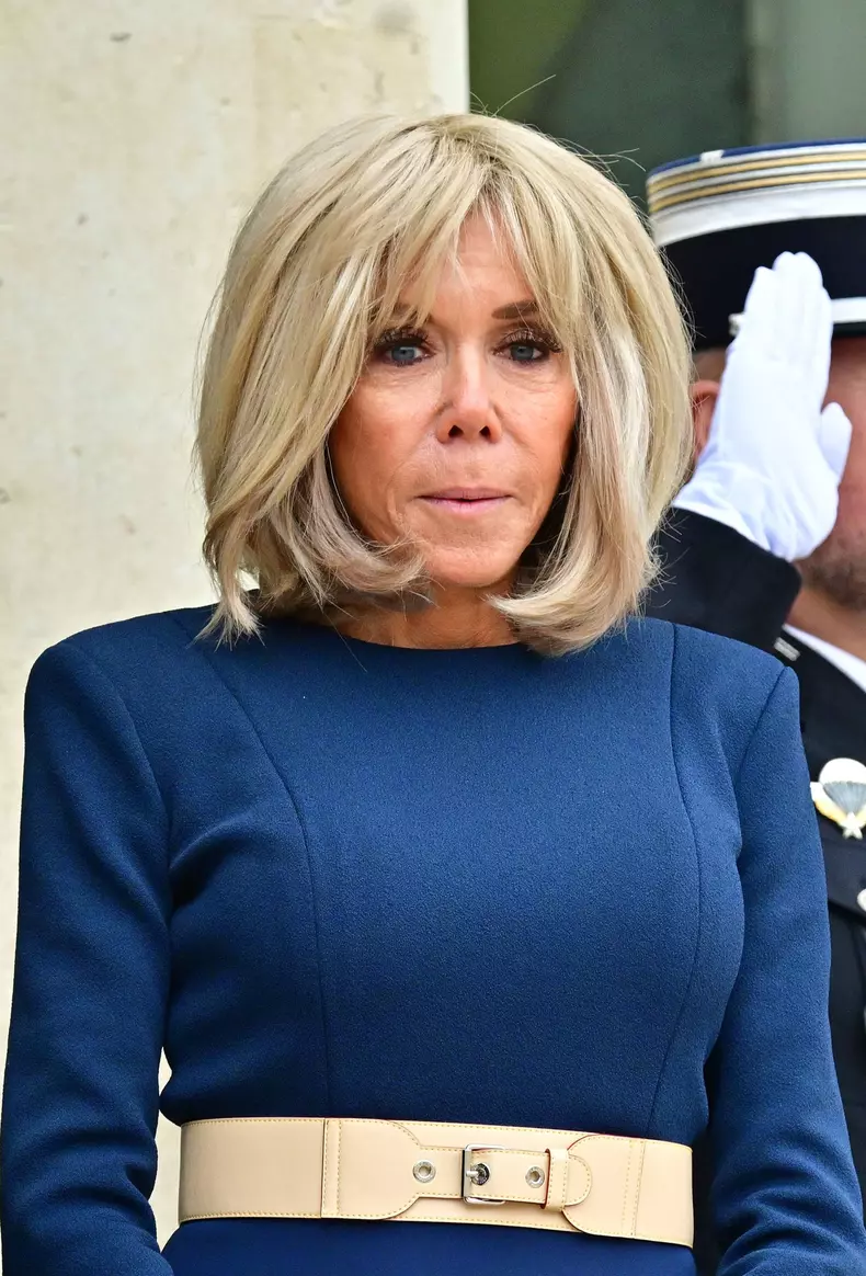 Le président français Emmanuel Macron et Brigitte Macron reçoivent son Altesse Royale le prince héritier du royaume de Jordanie, Hussein ben Abdallah, et sa femme, Son Altesse Royale la princesse Rajwa Al Hussein à l'Elysée