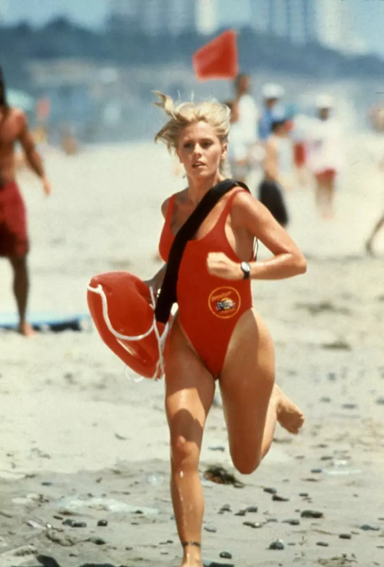 Nicole Eggert din Baywatch