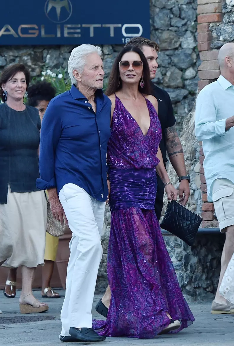 Catherine Zeta-Jones și Michael Douglas, vacanță în Portofino. Cum au fost surprinși cei doi actori