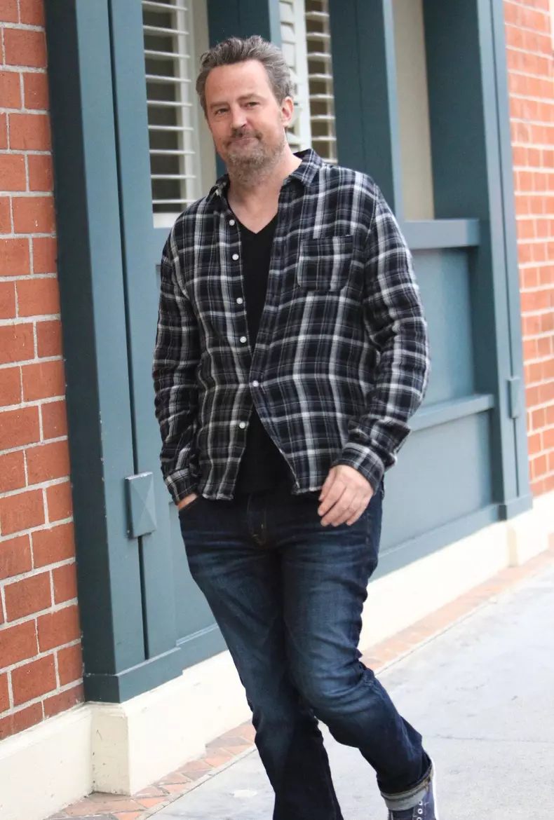 Matthew Perry & A Mystery Woman Go To The Doctors In Beverly Hills