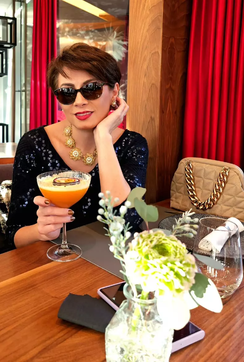 64c0ff5961f6f-adriana-antoni-3