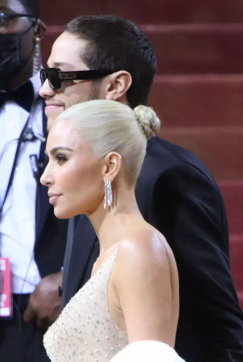 Kim Kardashian a purtat rochia emblematica a lui Marilyn Monroe