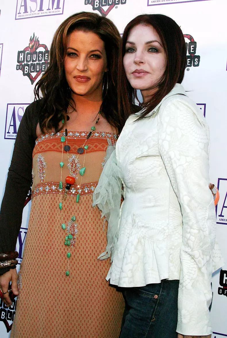 priscilla-presley-omagiu-emotionant-pentru-lisa-marie-in-timpul-slujbei-de-comemorare-2-1
