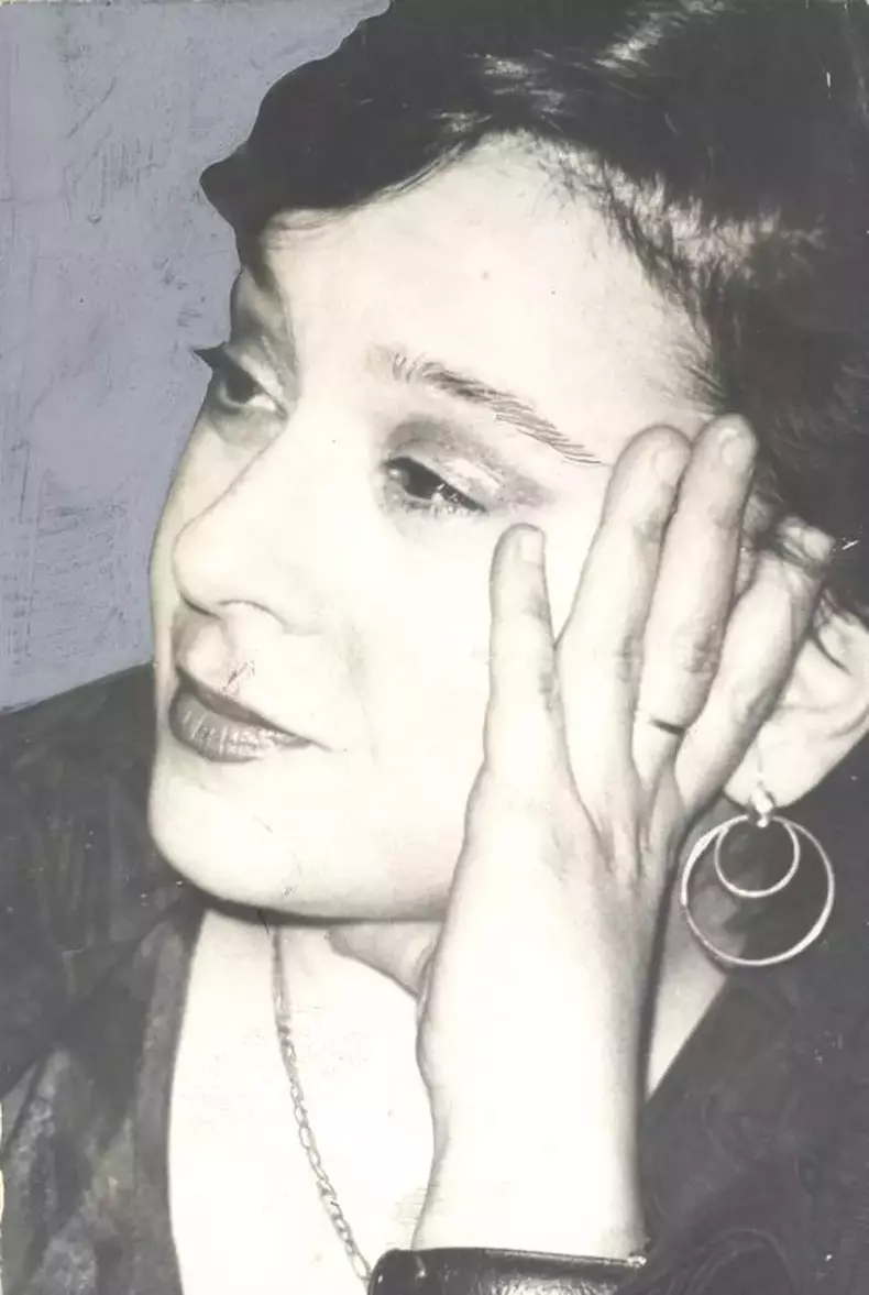 0-197798-calugareanu_anda