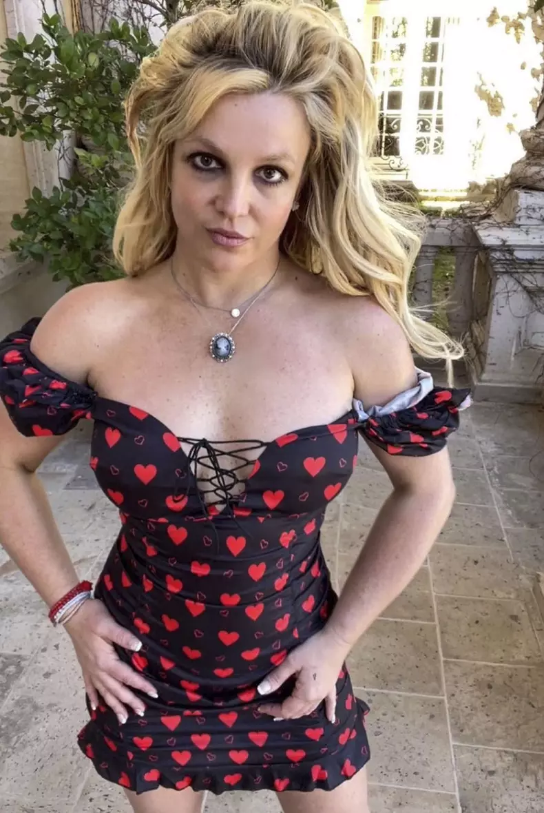 Britney Spears a dansat la nuntă în lenjerie intimă cu diamante. Reacția fanilor