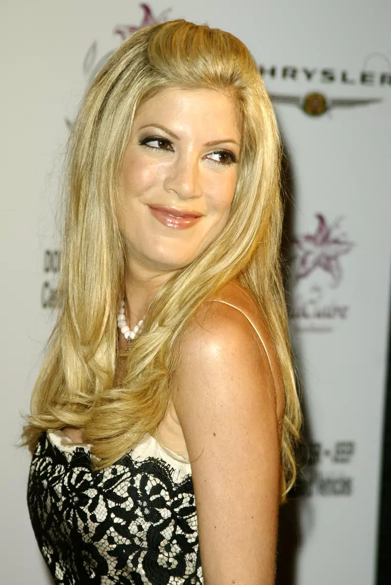 Tori-Spelling-hepta_44457