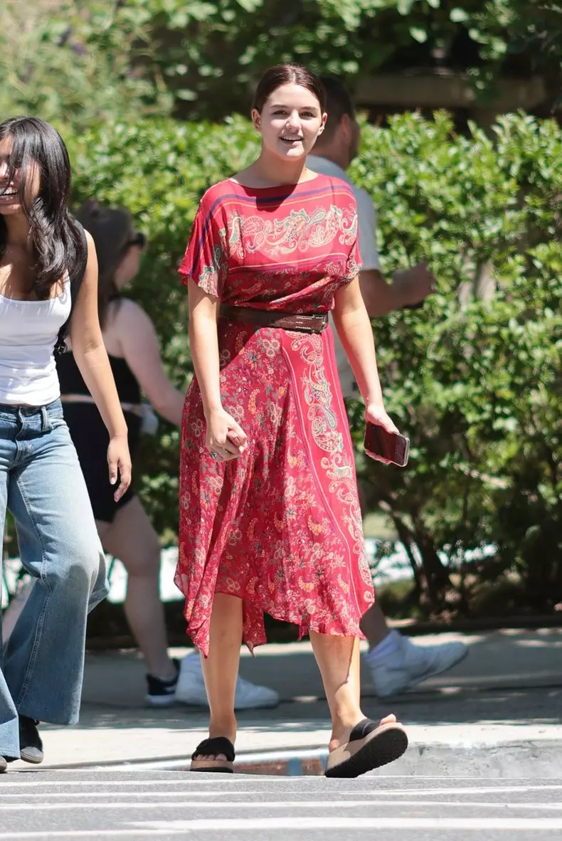 EXCLUSIVE: Suri Cruise Flashes a Smile While Stepping Out For a Juice in New York City.
