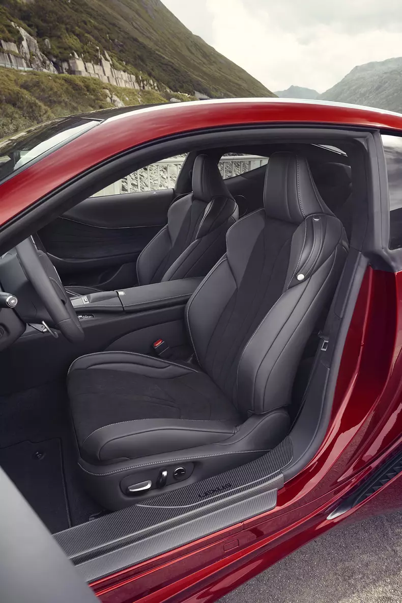 Lexus_LC500_detail_012