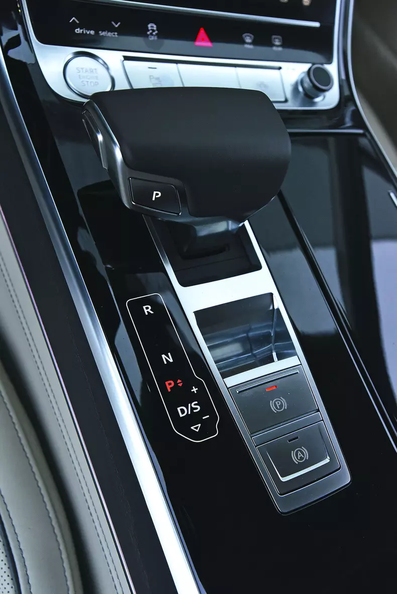 Audi A8 50 TDI gegen Mercedes S350d