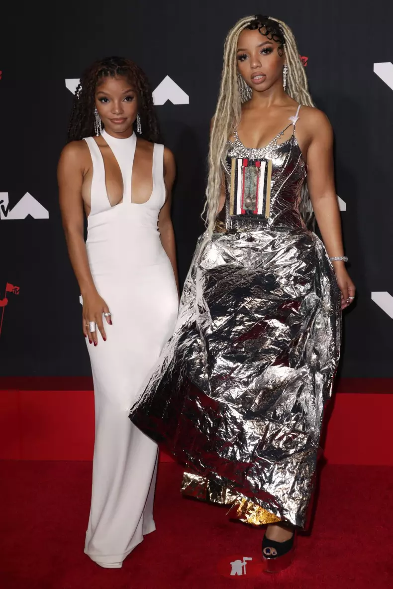 6. Halle Bailey în Monot și Chloe Bailey în Marni