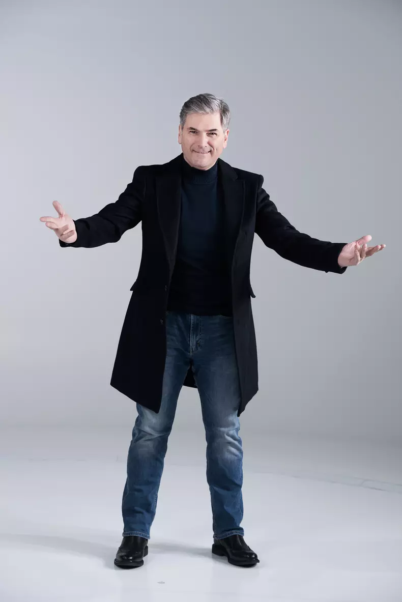 E oficial. Mircea Radu va prezenta reality show-ul ,,IE, Românie” la Antena 1