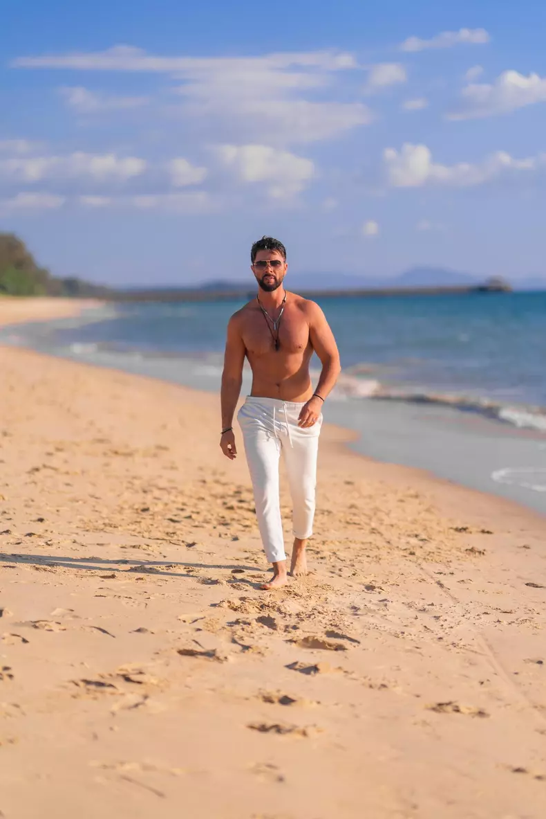 Cine este Andrei Vasile, ispită la Insula iubirii 2025, sezonul 9   (7)