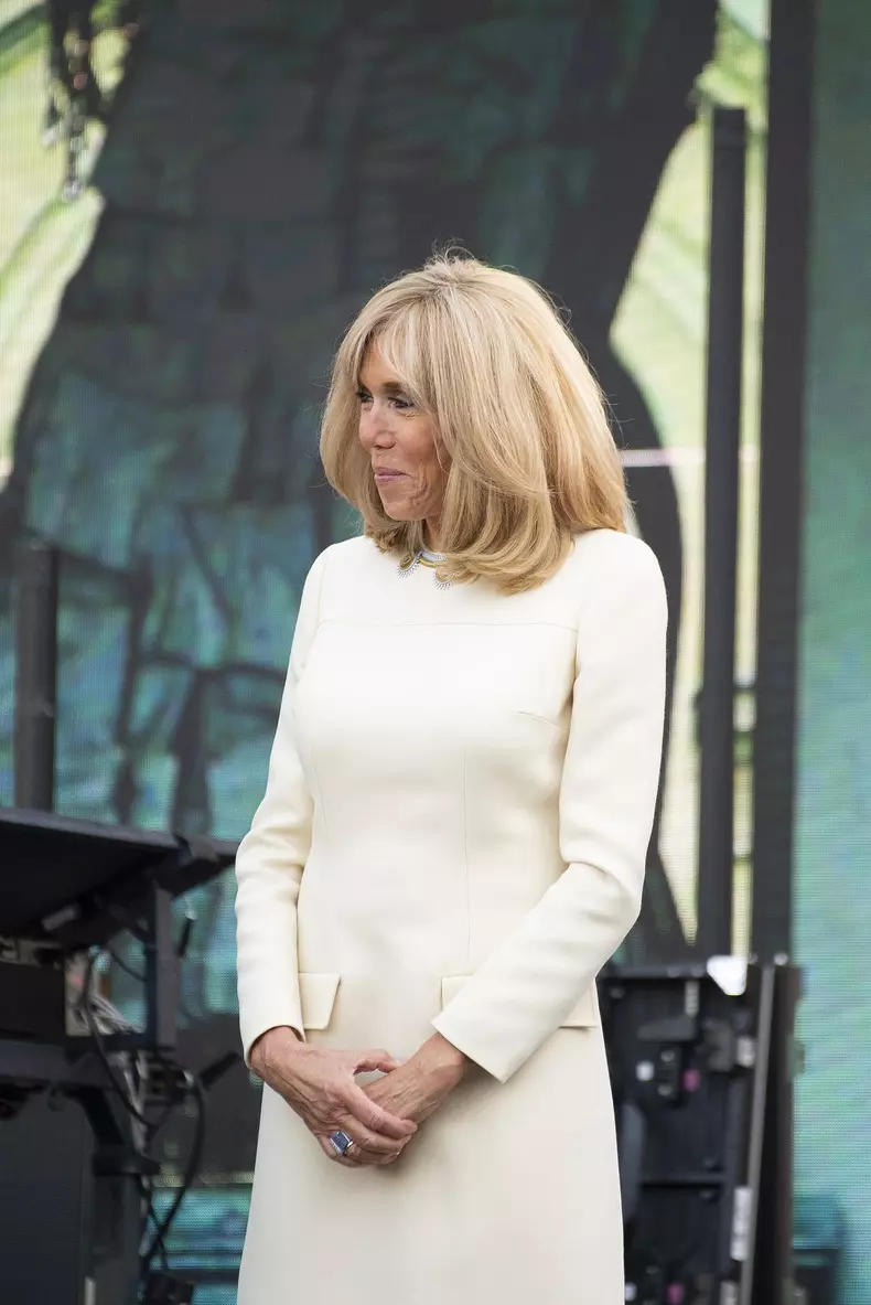 Le président de la République française Emmanuel Macron, sa femme la Première dame Brigitte Macron et Jean Michel Jarre lors de la Fête de la musique 2021 au palais de l'Elysée à Paris