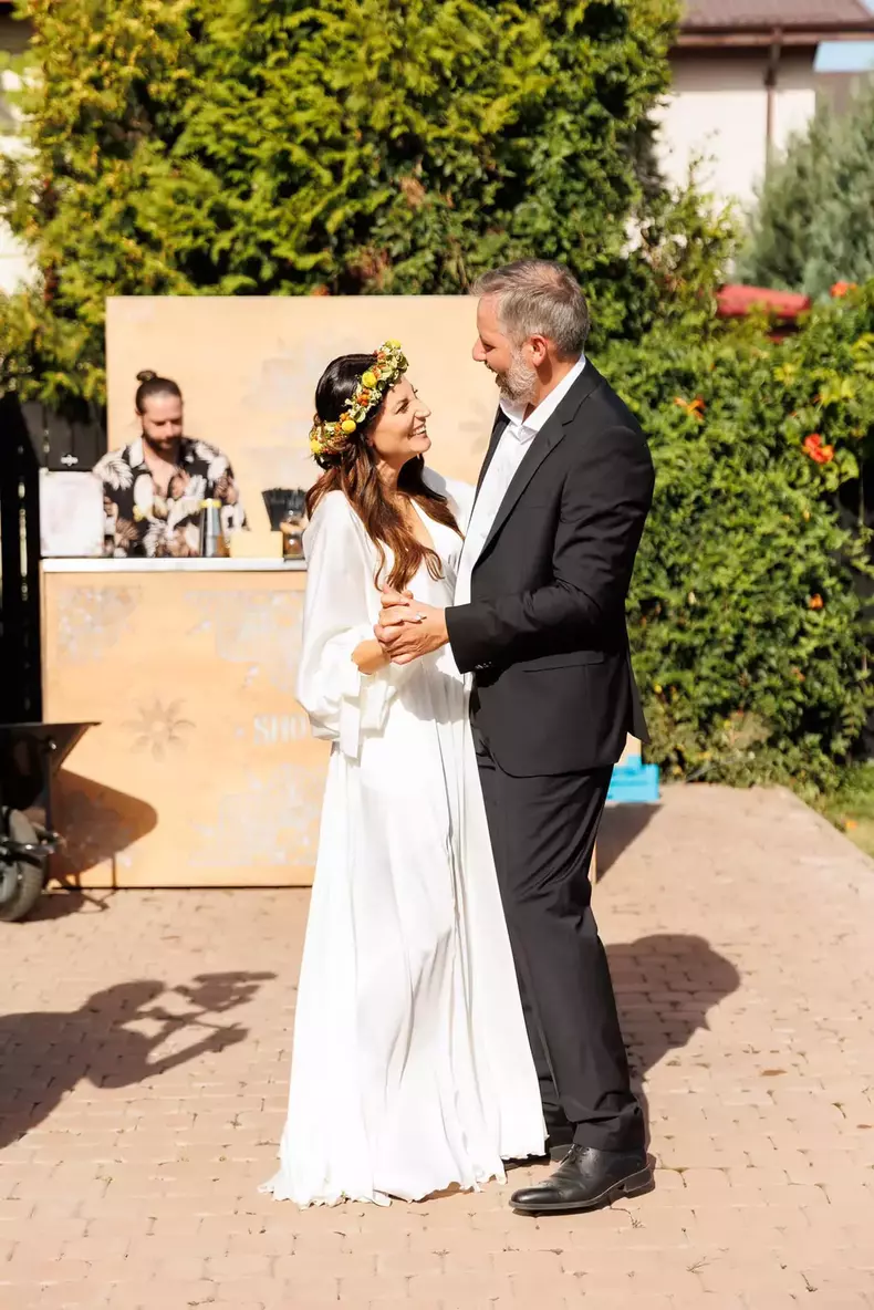 384274619_122108908358061159_8382853476864734951_n