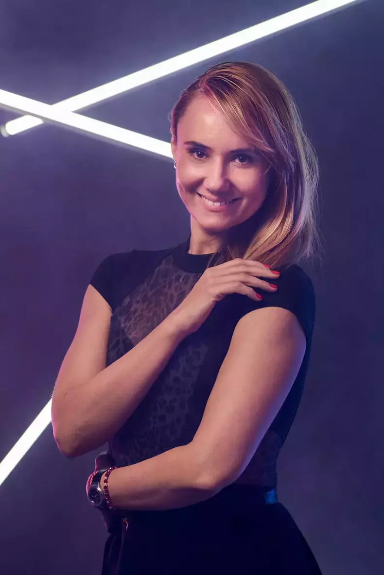 oana-54