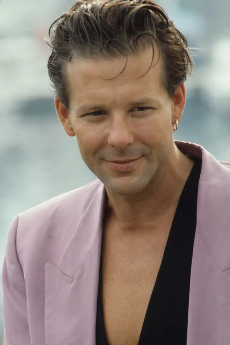 Ce s-a întâmplat cu chipul lui Mickey Rourke. Actorul a ajuns de nerecunoscut la 70 de ani