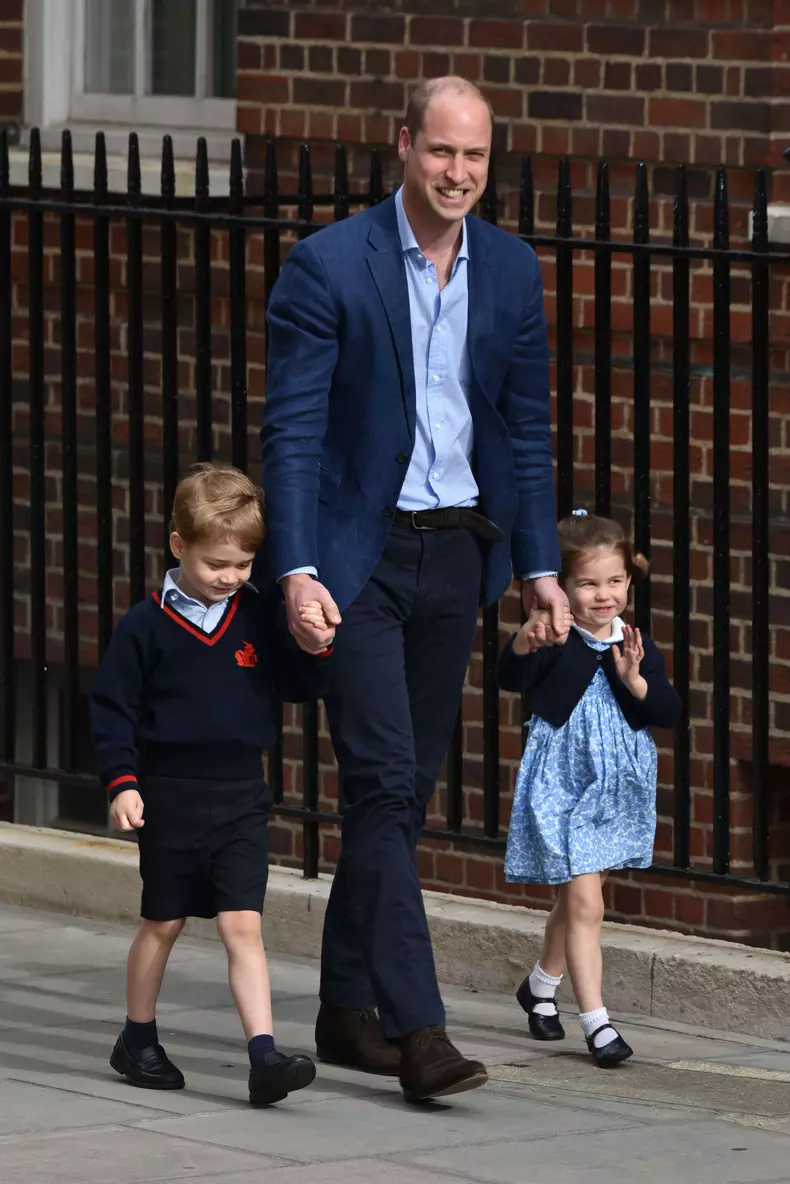 Duchess of Cambridge leaves hospital after third baby