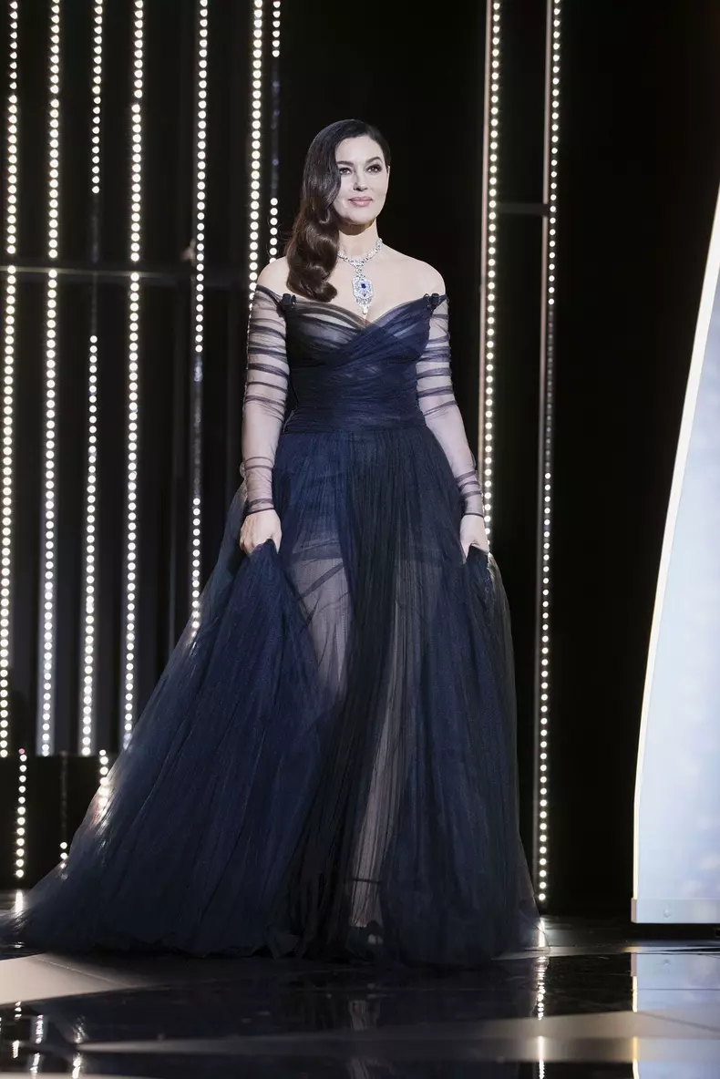 Rochia Monicăi Bellucci de la deschiderea Cannes 2017
