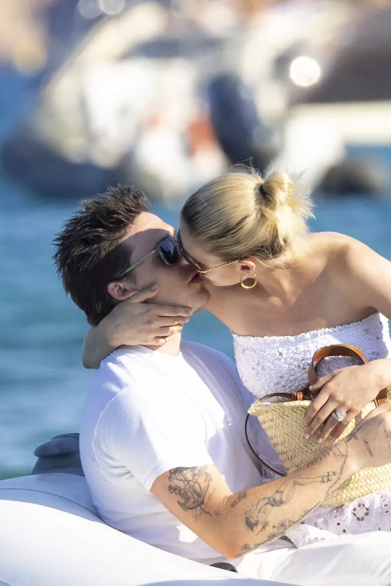 Brooklyn Beckham et sa femme Nicola Peltz à leur départ du Club 55 à Saint-Tropez