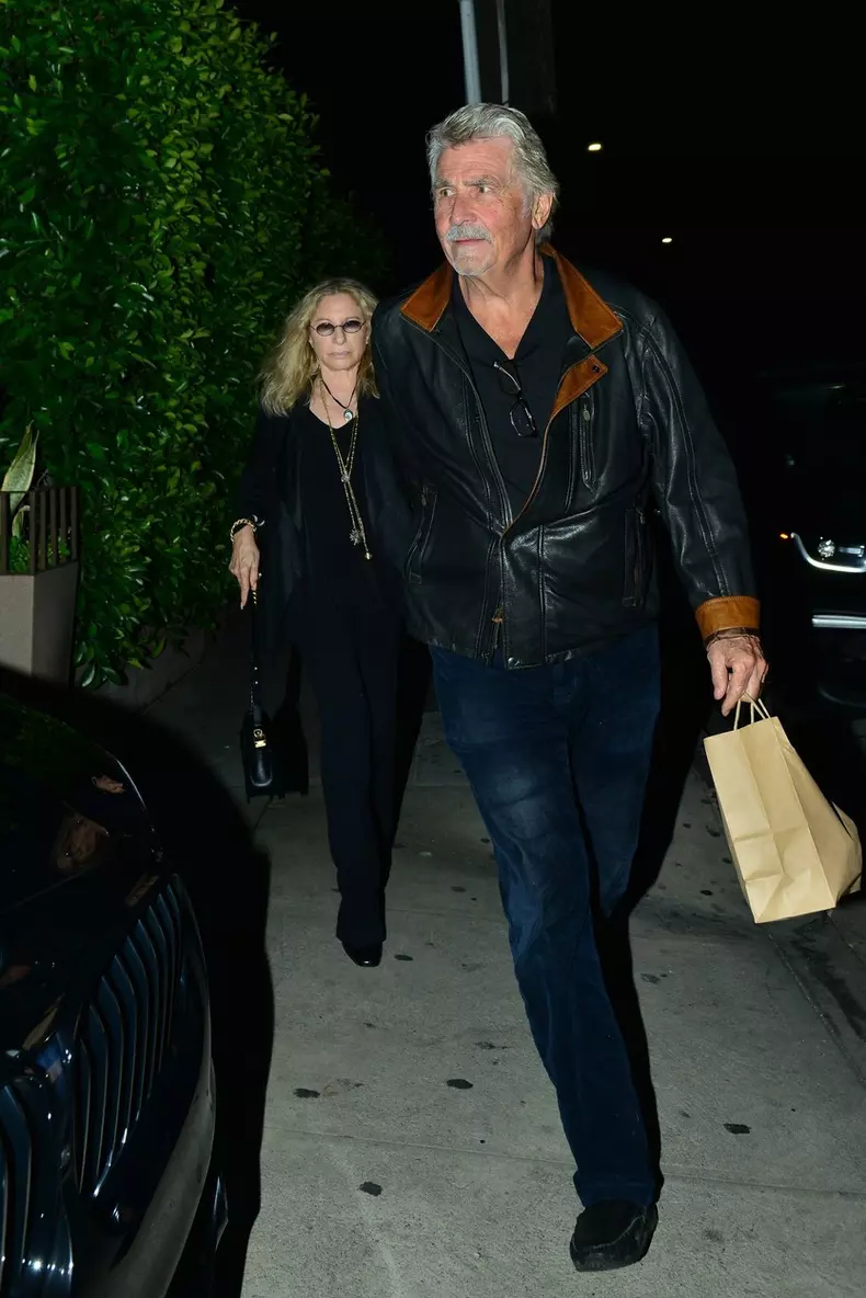 *EXCLUSIVE* Barbra Streisand And James Brolin take their food to-go