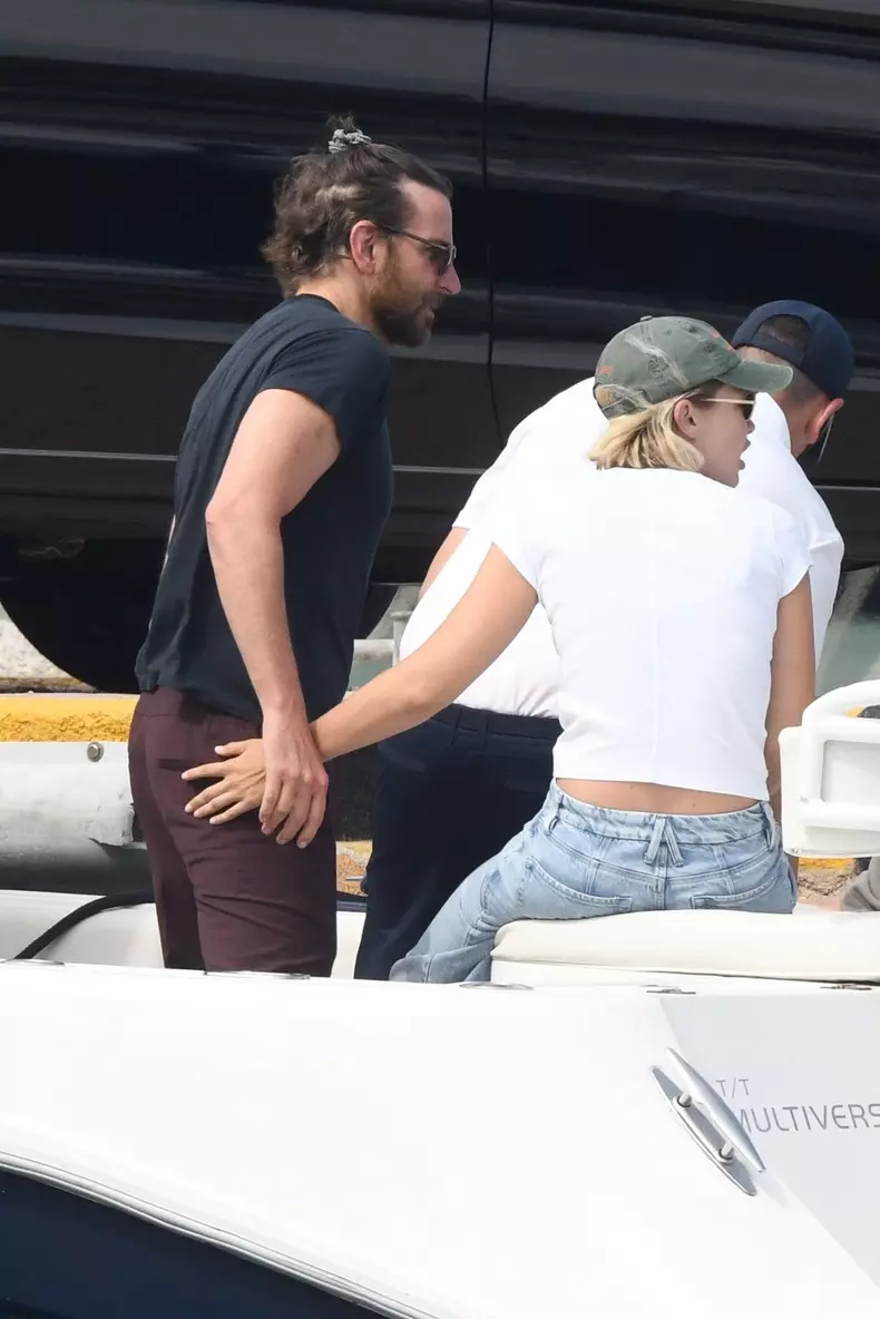 *PREMIUM-EXCLUSIVE* MUST CALL FOR PRICING BEFORE USAGE  - American actor Bradley Cooper pictured with his daughter and his Model girlfriend Gigi Hadid as they arrive in Sardinia for their summer Holidays.