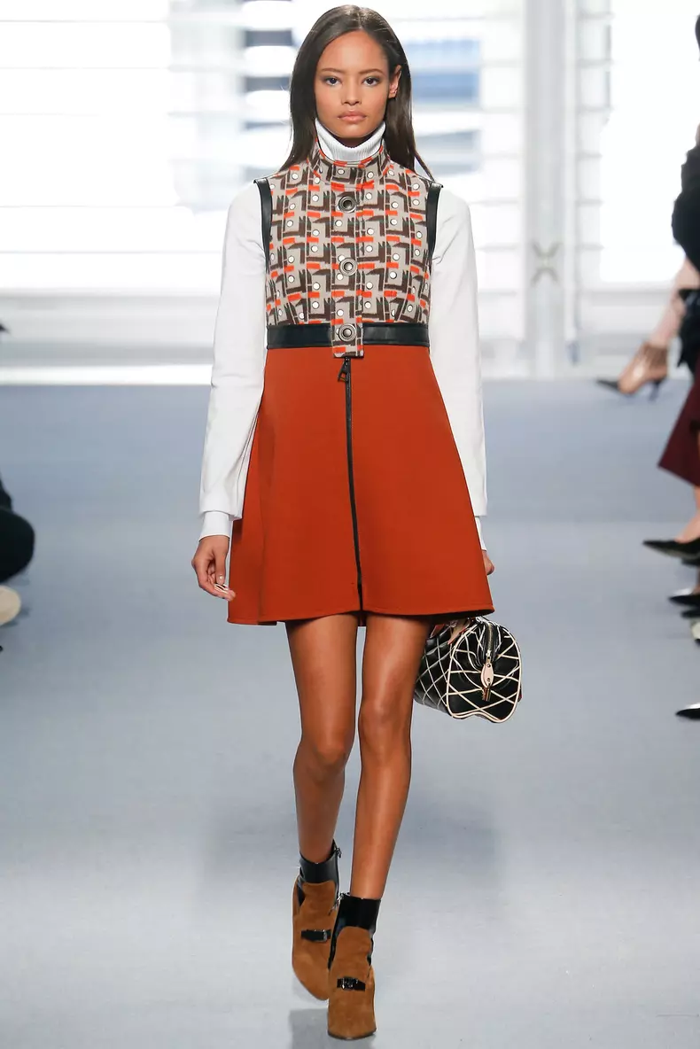 Malaika Firth,  in prezentarea Louis Vuitton