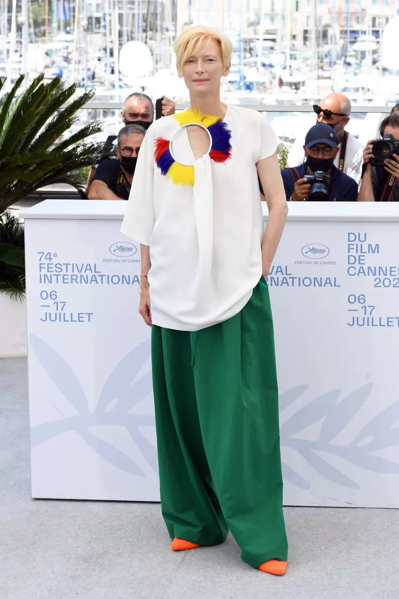5. Tilda Swinton în Loewe