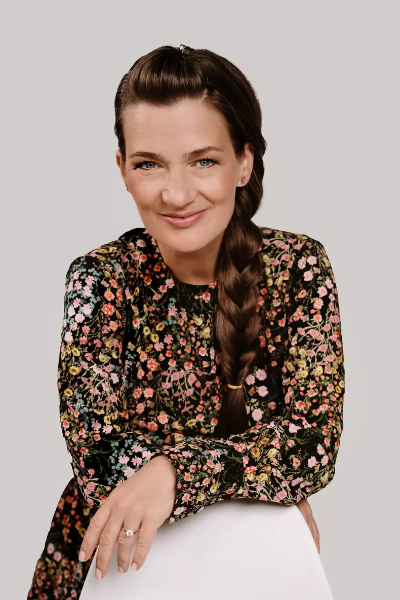 nora-dinca-2