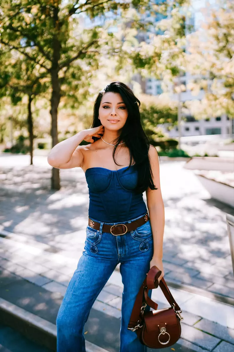 Corina Caragea, surprinsă cu iubitul ei  (4)