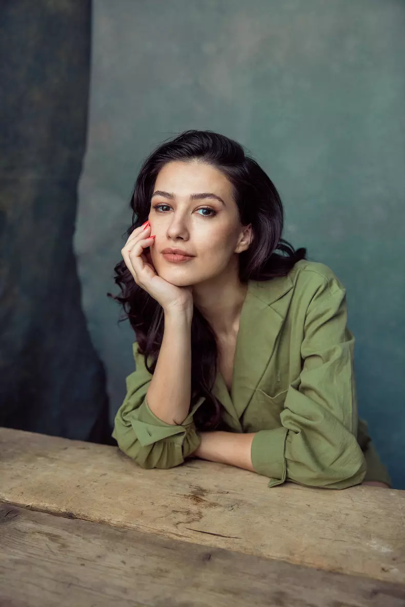 Headshot 2Madalina Bellariu