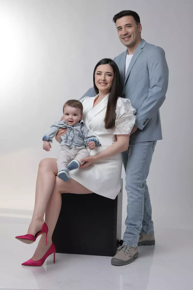Marina-si-Daniel-Nitoiu-familie-5
