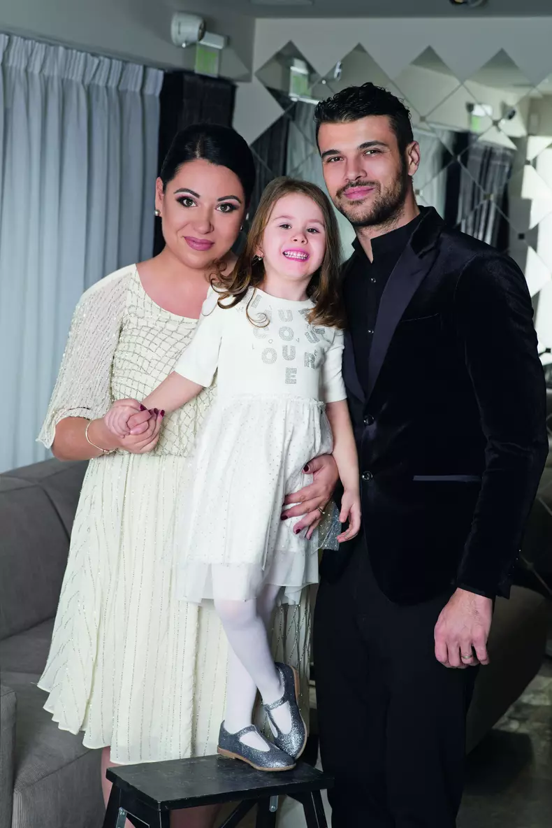 Oana-Roman-și-familia-2