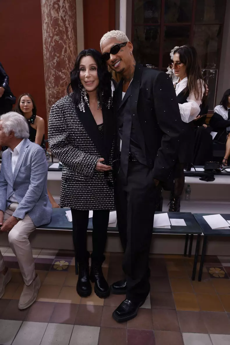 Les célébrités assistent au défilé Valentino "Collection Prêt-à-Porter Printemps/Eté 2024" lors de la Fashion Week de Paris (PFW)