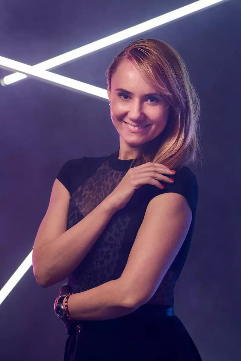 oana-54
