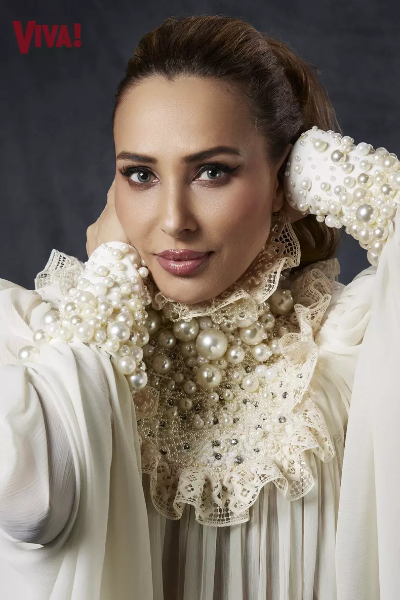 IULIA VANTUR-17.12.254715